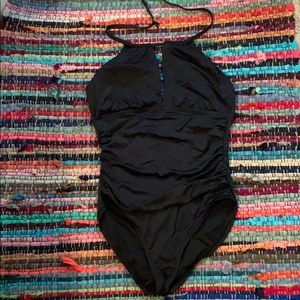 Women’s one piece key hole swimsuit